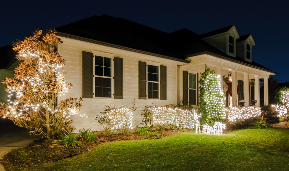 outdoor-christmas-decoration