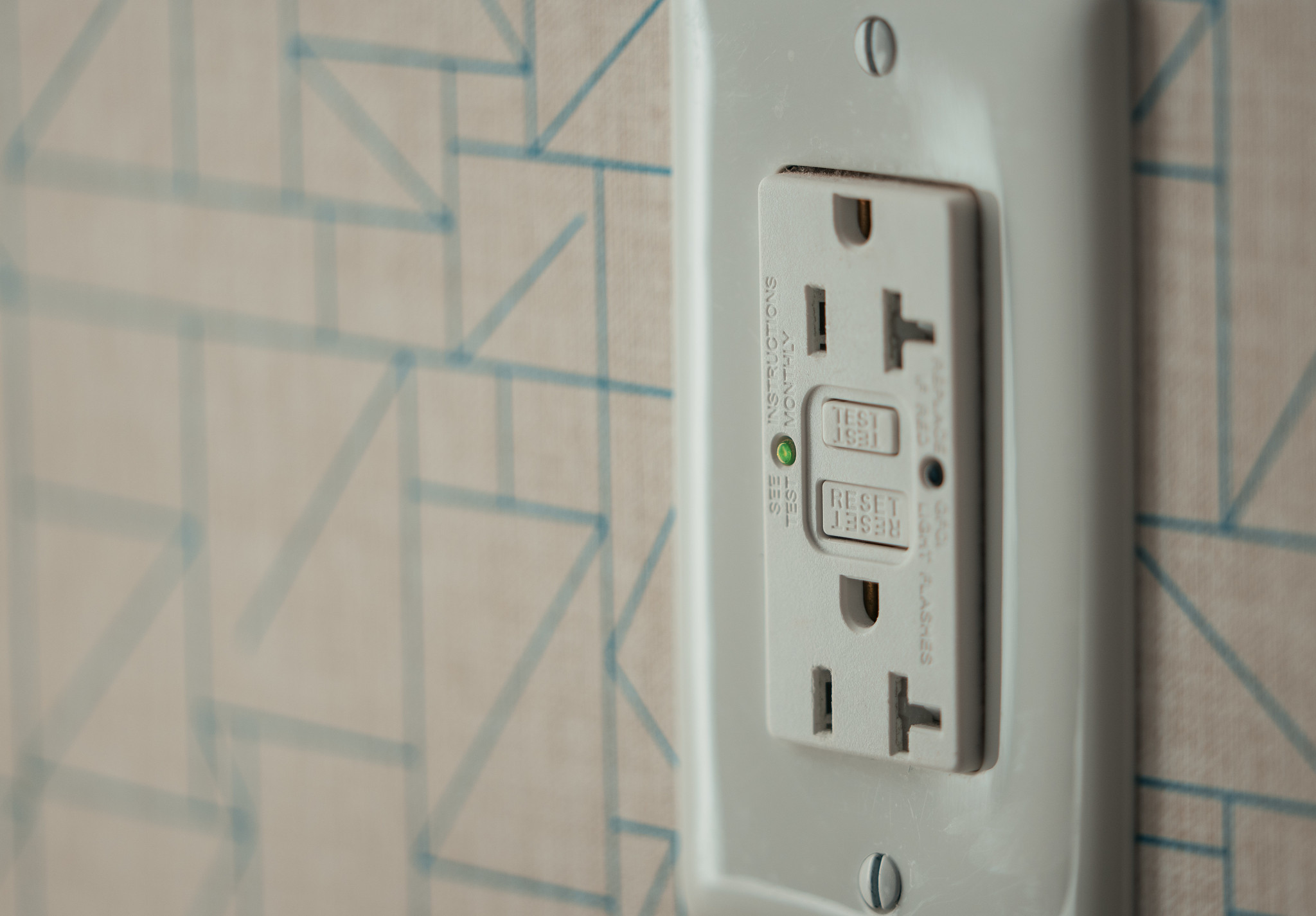 GFCI Outlet Ground Fault Circuit Interrupter 