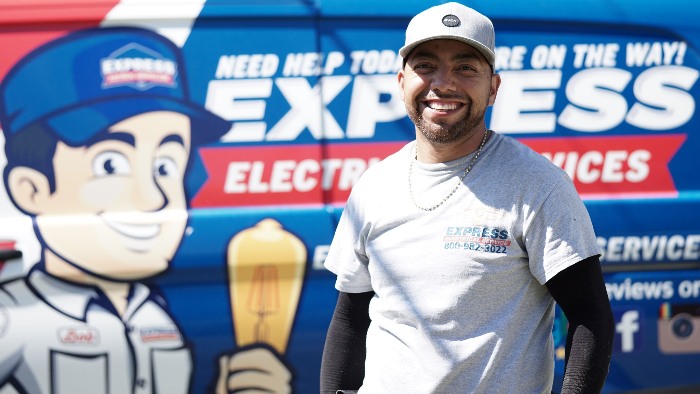 An Express Employee on a sunny day in Southern California